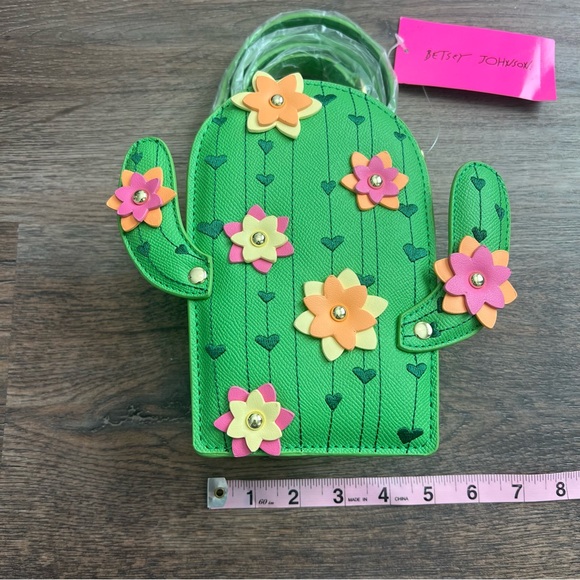 NWT Betsey Johnson Kitsch XO Desert Cactus 3D faux leather crossbody bag - Picture 12 of 14